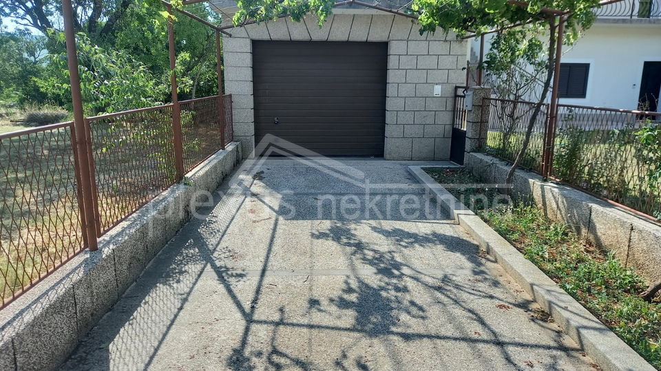 House&comma; 1278 m2&comma; For Sale&comma; Prisoje