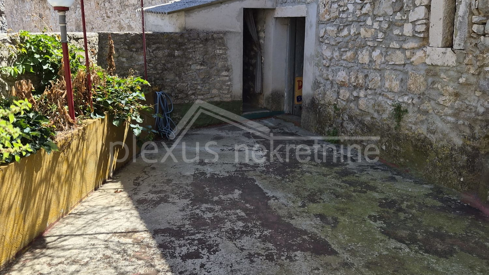 House&comma; 182 m2&comma; For Sale&comma; Nere&zcaron;i&scaron;&cacute;a