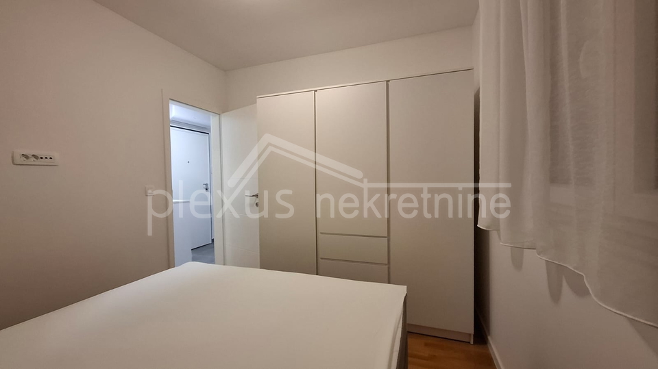 Apartment, 26 m2, For Rent, Split - Neslanovac