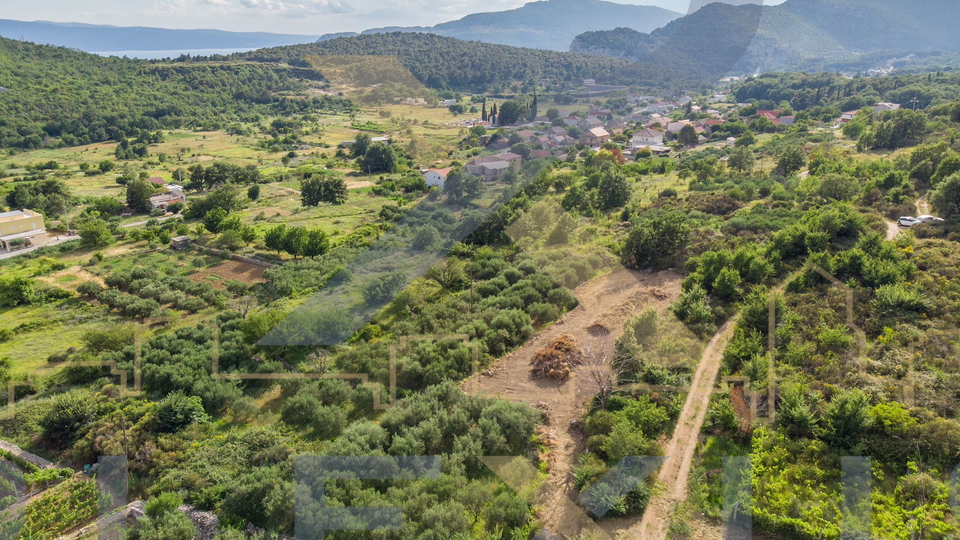 Land&comma; 877 m2&comma; For Sale&comma; Omi&scaron; - Gata