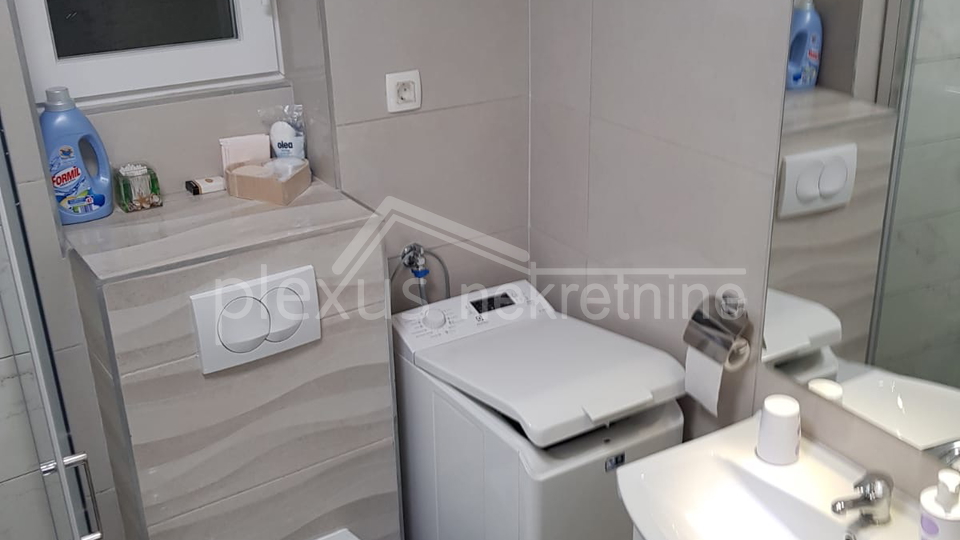 Apartment, 57 m2, For Sale, Bol