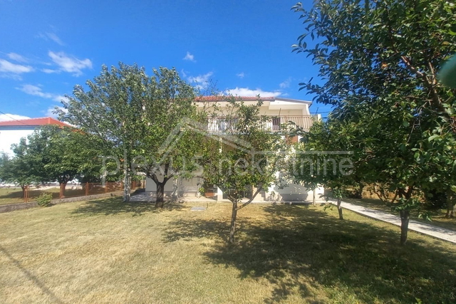 House, 1278 m2, For Sale, Kraj