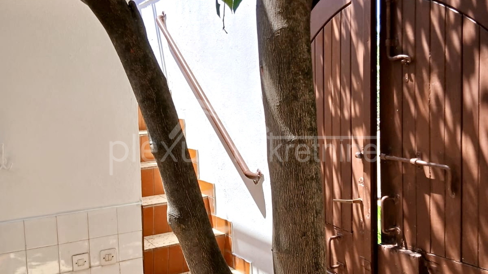 House&comma; 60 m2&comma; For Sale&comma; Drvenik Mali