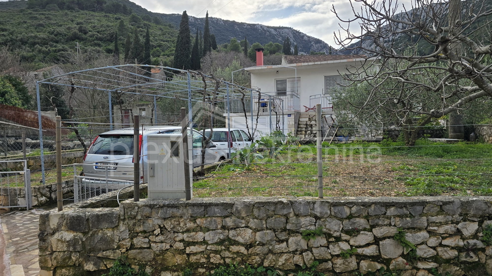 Ston - Duba Stonska, samostojeća obiteljska kuća