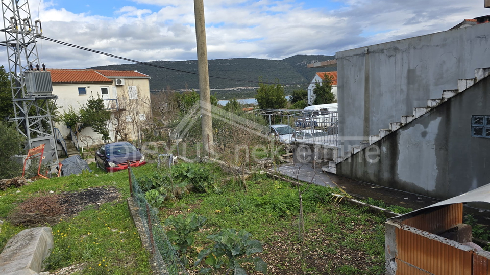 Ston - Duba Stonska, samostojeća obiteljska kuća