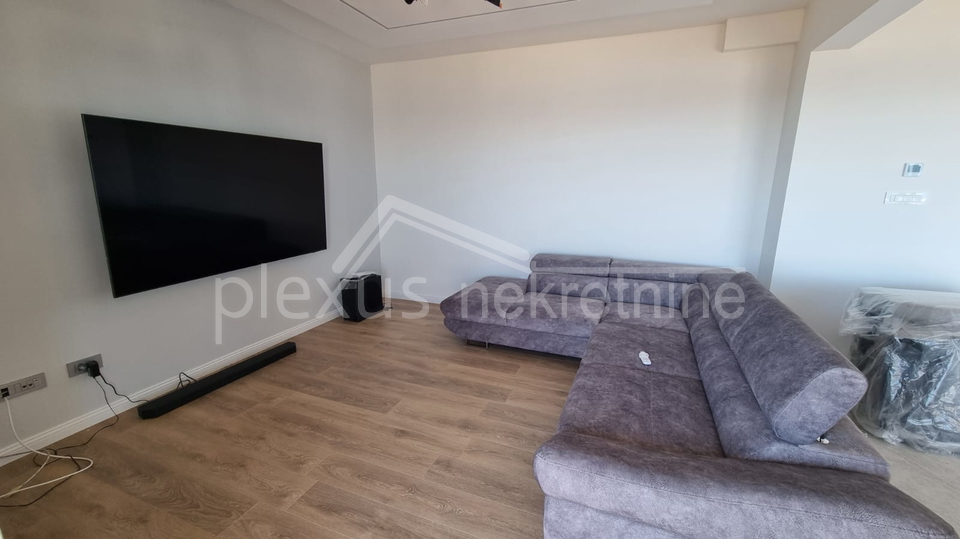 &Zcaron;NJAN&comma; luksuzan stan 80 m&sup2; s pogledom na more i gara&zcaron;om &ndash; kompletno renovirano
