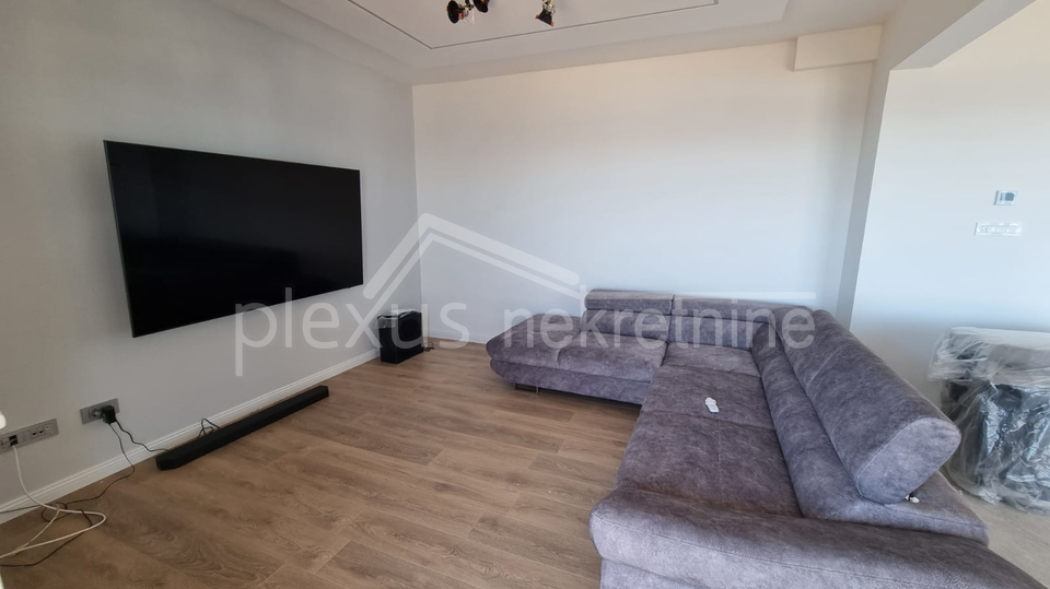 &Zcaron;NJAN&comma; luksuzan stan 80 m&sup2; s pogledom na more i gara&zcaron;om &ndash; kompletno renovirano