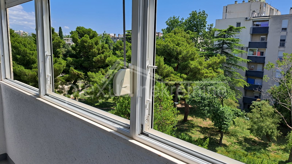 Apartment&comma; 77 m2&comma; For Sale&comma; Split - Bol