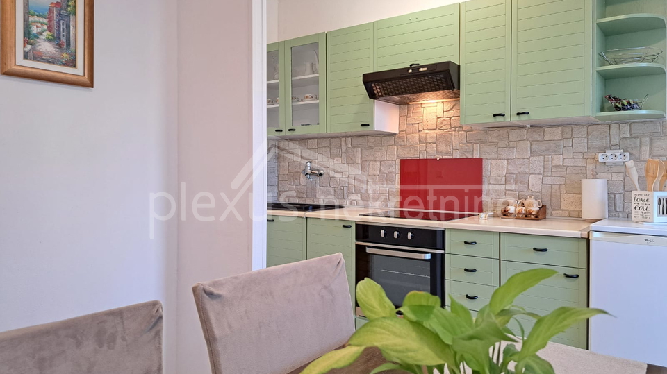 Apartment&comma; 77 m2&comma; For Sale&comma; Split - Bol