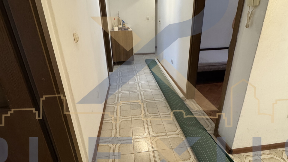 Apartment&comma; 100 m2&comma; For Rent&comma; Split - Su&cacute;idar