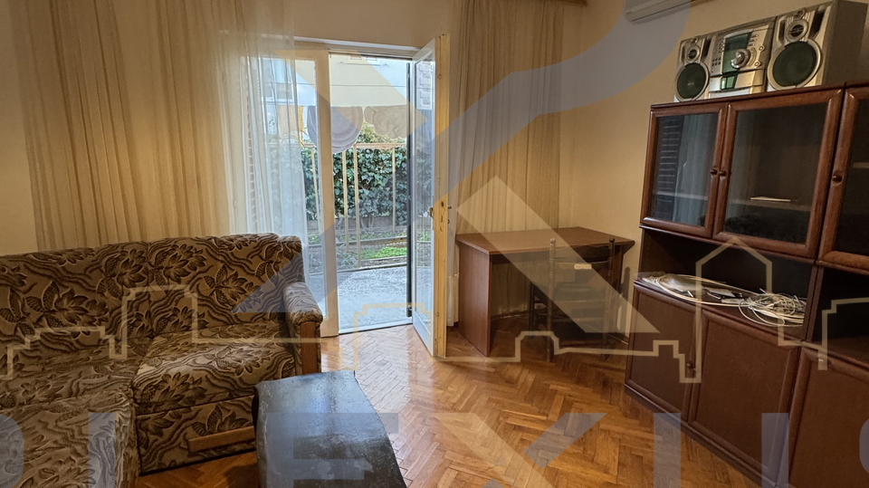 Apartment&comma; 100 m2&comma; For Rent&comma; Split - Su&cacute;idar