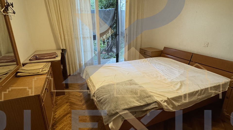 Apartment&comma; 100 m2&comma; For Rent&comma; Split - Su&cacute;idar