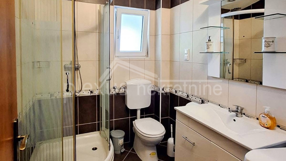 &Ccaron;IOVO OKRUG GORNJI DVOSOBNI APARTMAN S OTVORENIM POGLEDOM NA MORE