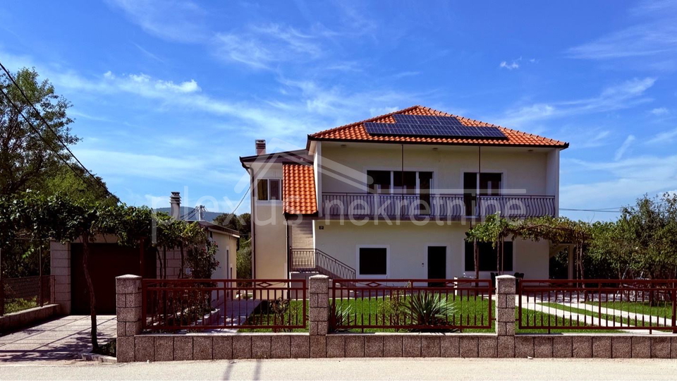 House&comma; 1278 m2&comma; For Sale&comma; Prisoje