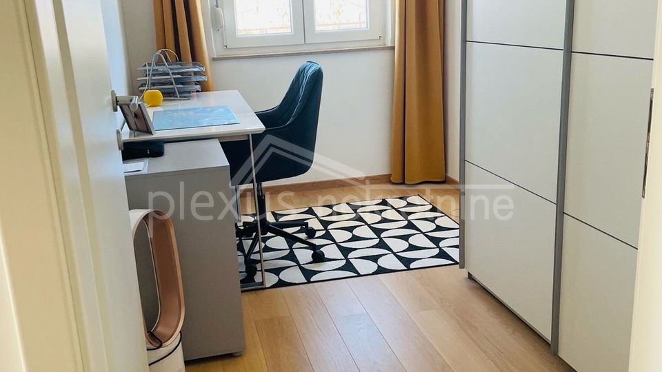 House&comma; 1278 m2&comma; For Sale&comma; Prisoje