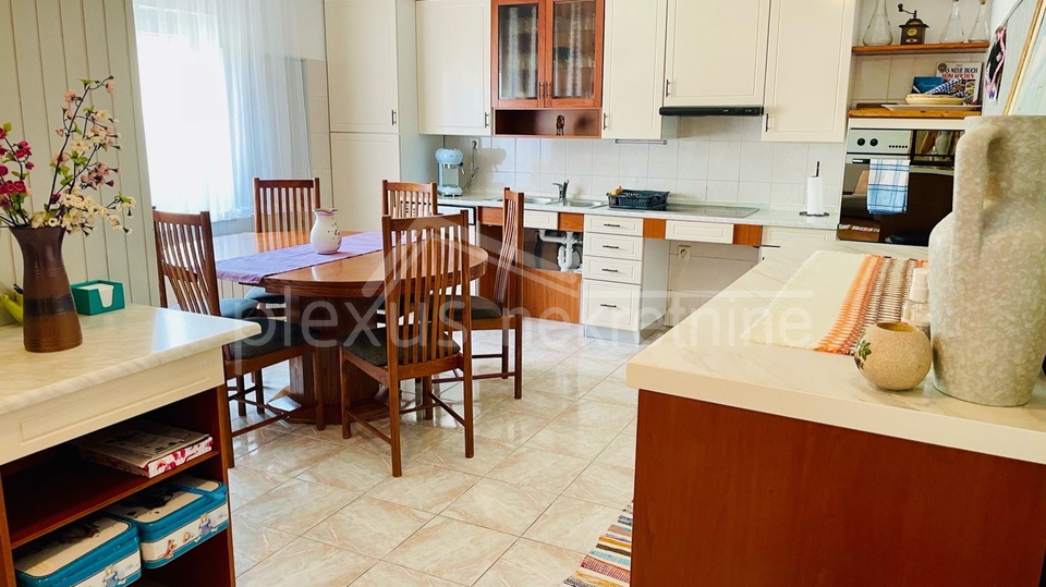 House&comma; 1278 m2&comma; For Sale&comma; Prisoje