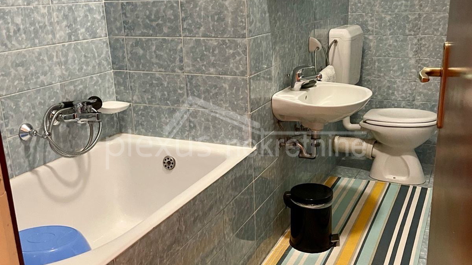 House&comma; 1278 m2&comma; For Sale&comma; Prisoje