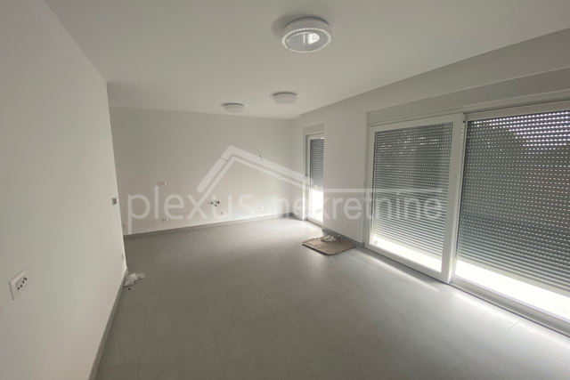 Uffici, 100 m2, Affitto, Plano