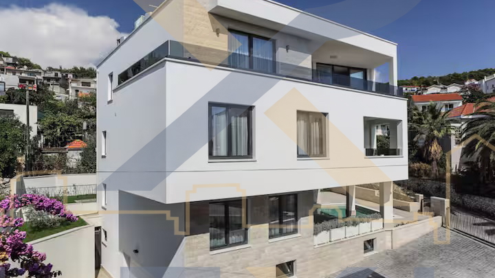 Casa&comma; 363 m2&comma; Vendita&comma; Trogir - &Ccaron;iovo