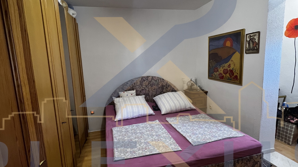 PRODAJA JEDNOSOBNOG STANA MAKARSKA- 67&period;30m2