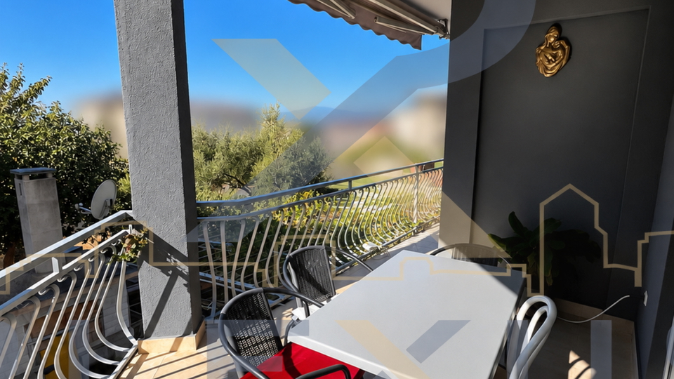 PRODAJA JEDNOSOBNOG STANA MAKARSKA- 67&period;30m2