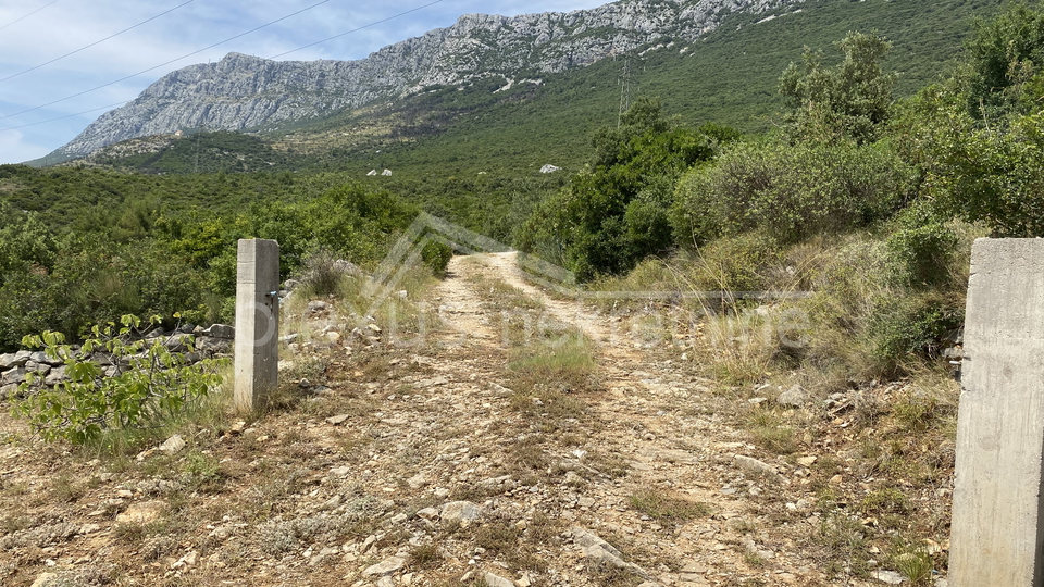 Land&comma; 1988 m2&comma; For Sale&comma; Ka&scaron;tel Su&cacute;urac