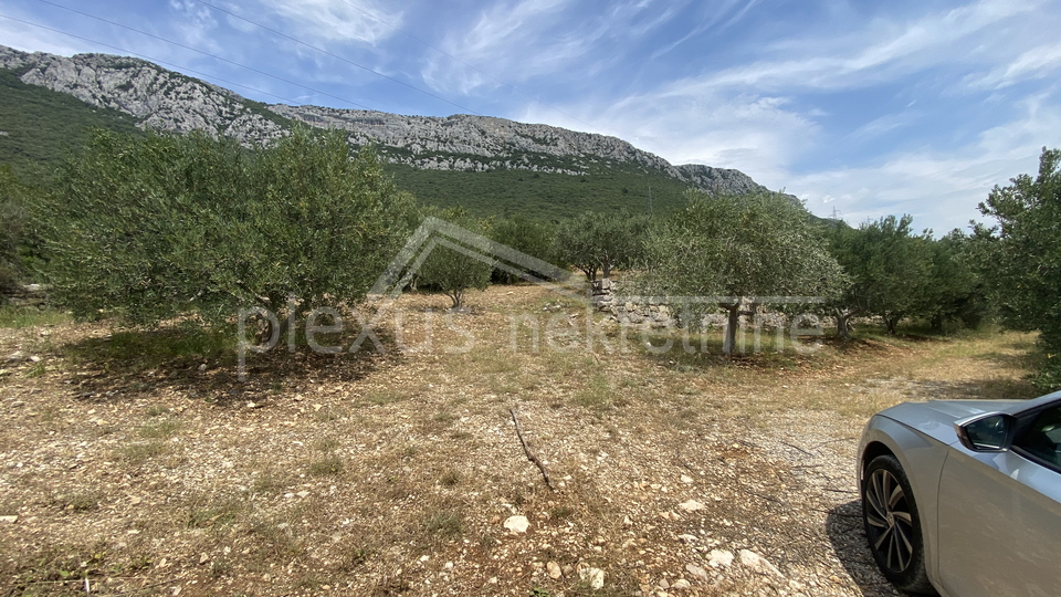 Land&comma; 1988 m2&comma; For Sale&comma; Ka&scaron;tel Su&cacute;urac