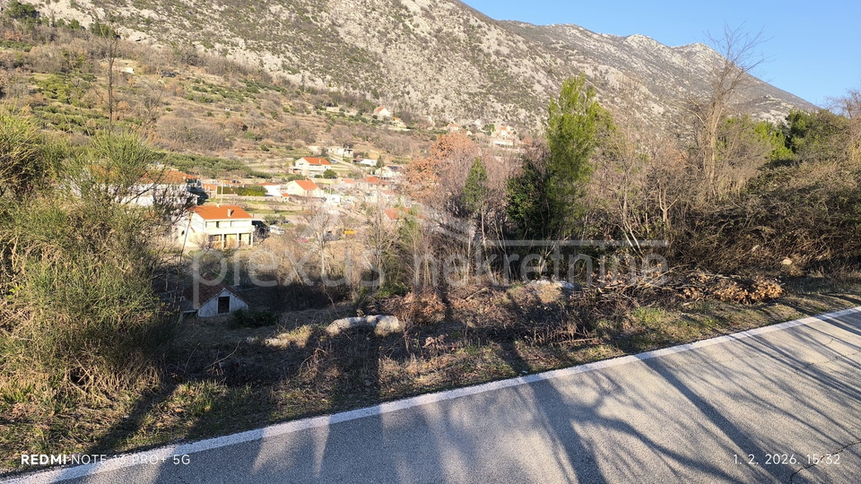 SNI&Zcaron;ENO&excl; Omi&scaron;-Gata-&Ccaron;i&scaron;la&colon; Gra&dstrok;evinsko zemlji&scaron;te s dozvolom