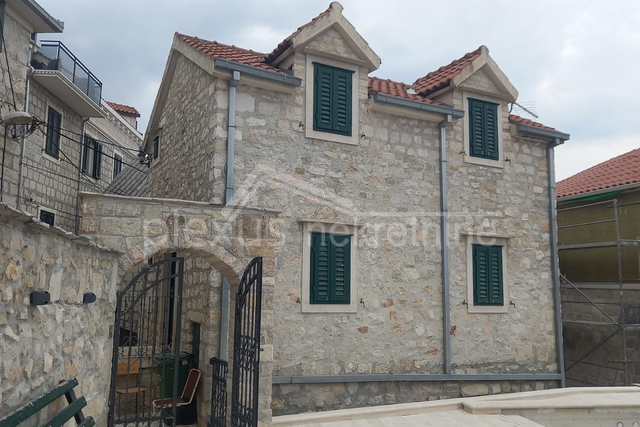 House, 50 m2, For Rent, Mravince