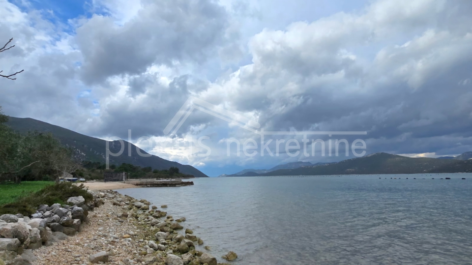 Ston - Duba Stonska, samostojeća obiteljska kuća