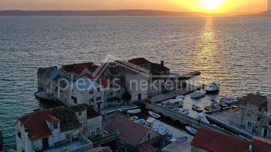 Stanovanje&comma; 121 m2&comma; Prodaja&comma; Ka&scaron;tel Gomilica