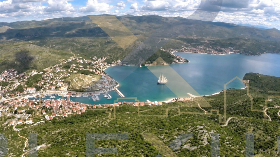Marina - Vini&scaron;&cacute;e&comma; prodaje se dvosobni stan u prizemlju stambene zgrade