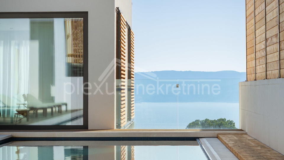 Villa mit Pool - Neubau