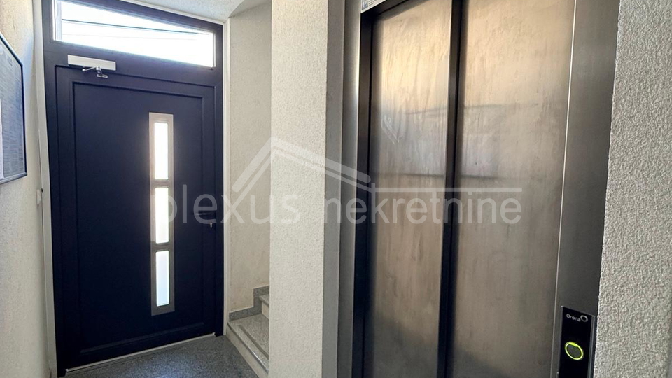 Apartment&comma; 42 m2&comma; For Sale&comma; Split - Meja&scaron;i