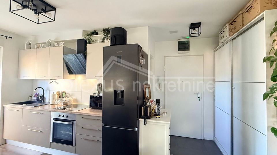 Apartment&comma; 42 m2&comma; For Sale&comma; Split - Meja&scaron;i