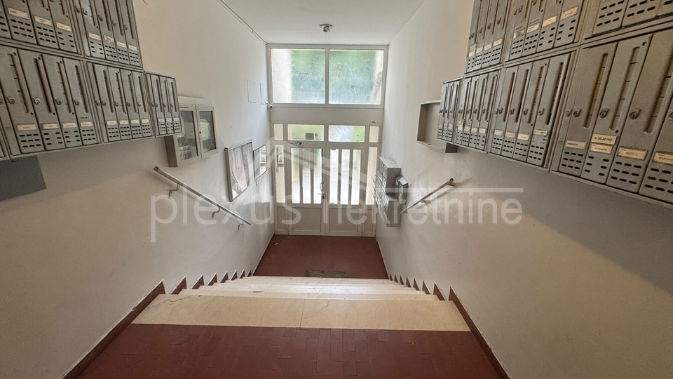 Stanovanje&comma; 43 m2&comma; Prodaja&comma; Split - Kocunar