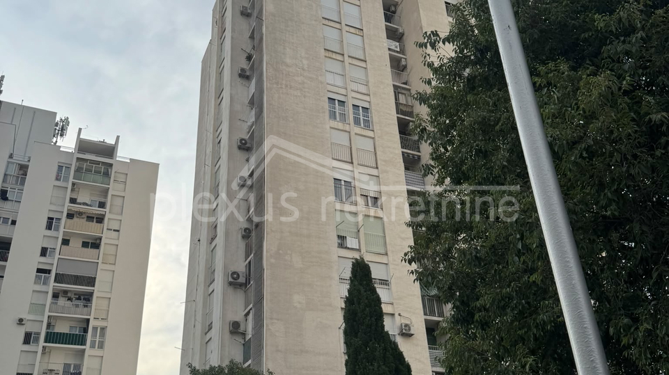 Stanovanje&comma; 43 m2&comma; Prodaja&comma; Split - Kocunar
