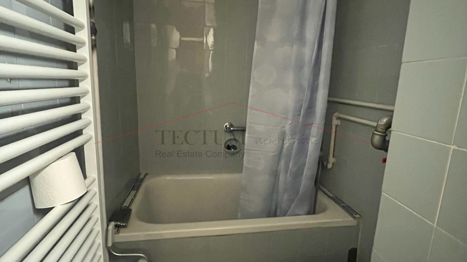 SIGET&comma; STAN POVR&Scaron;INE 50M2-ZA NAJAM&excl;&excl;