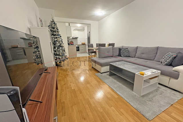 Špansko, dvosoban stan 60m2, prizemlje!