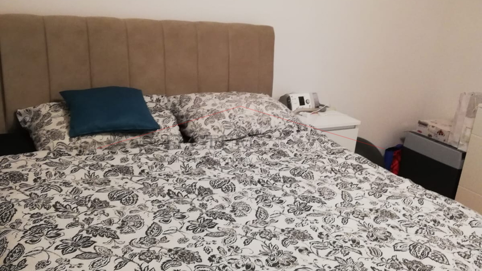 POSEDARJE, APARTMAN 42M2, NOVIJA GRADNJA, NAMJEŠTEN!