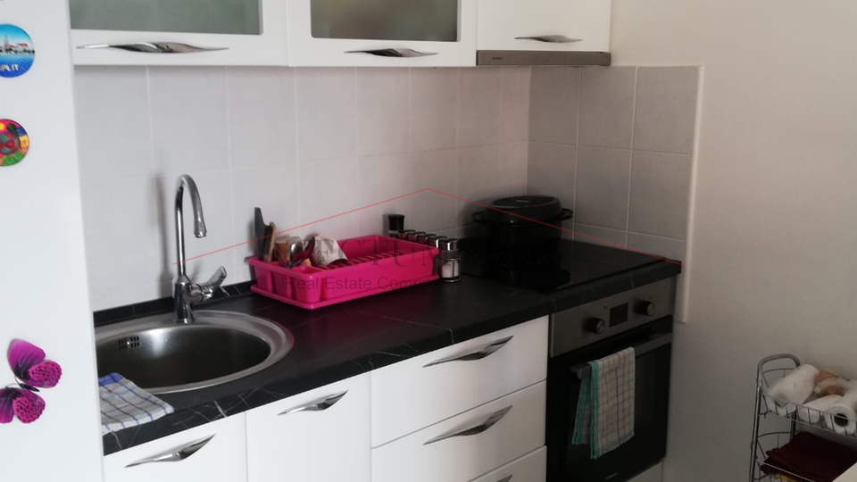 POSEDARJE, APARTMAN 42M2, NOVIJA GRADNJA, NAMJEŠTEN!