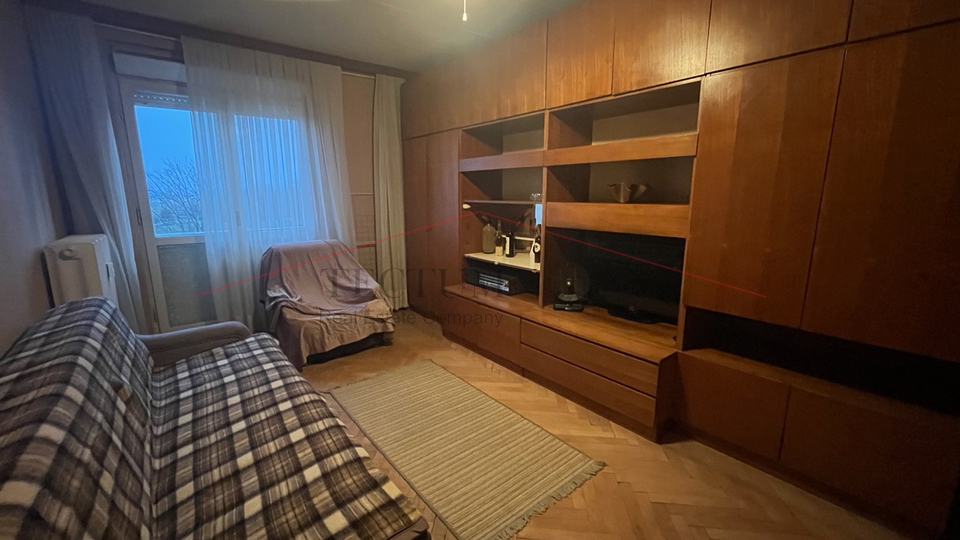 SIGET&comma; STAN POVR&Scaron;INE 50M2-ZA NAJAM&excl;&excl;