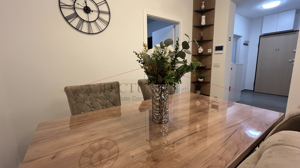 REMETINEC&comma; ODLI&Ccaron;AN NOVI STAN&comma; NAMJE&Scaron;TEN&excl;&excl;