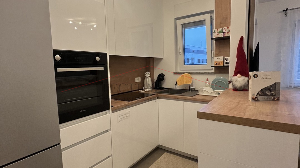 REMETINEC&comma; ODLI&Ccaron;AN NOVI STAN&comma; NAMJE&Scaron;TEN&excl;&excl;