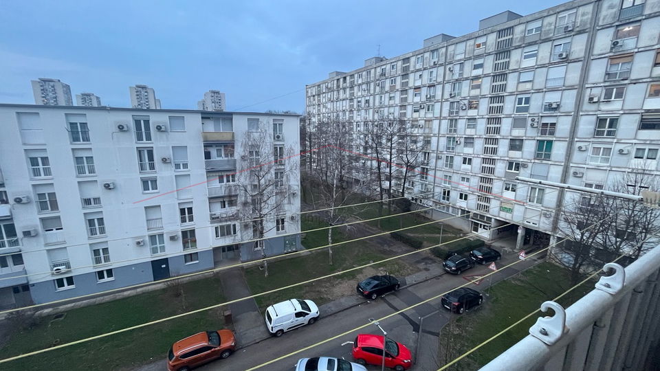 SIGET&comma; STAN POVR&Scaron;INE 50M2-ZA NAJAM&excl;&excl;