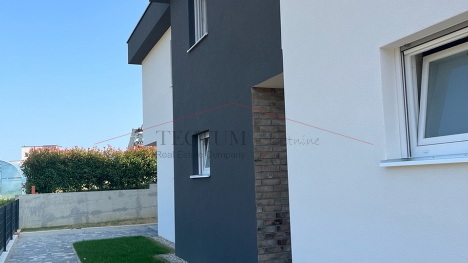 STUPNIK, ČETVEROSOBAN STAN, PRODAJA, 2521,00 EUR/M2