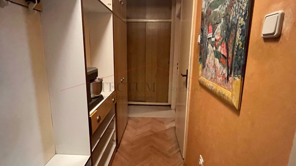 SIGET&comma; STAN POVR&Scaron;INE 50M2-ZA NAJAM&excl;&excl;