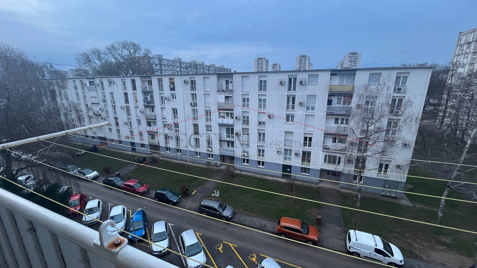 SIGET&comma; STAN POVR&Scaron;INE 50M2-ZA NAJAM&excl;&excl;