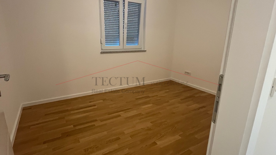 STUPNIK, ČETVEROSOBAN STAN, 118m2, PRODAJA, 2500,00 EUR/M2, USELJIVO!!!