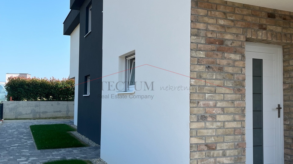 STUPNIK, ČETVEROSOBAN STAN, 119m2, PRODAJA, 2437,00 EUR/M2, USELJIVO!!!!